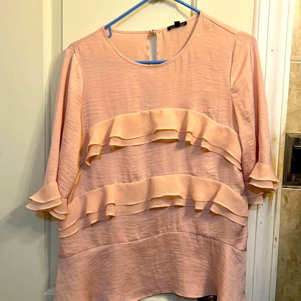 Women’s size small Who What Wear pink blouse